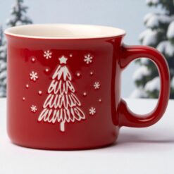 🎄Коледна чаша – Червена с релефна елха – 280 мл